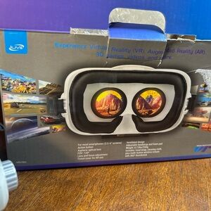 Smartphone VR Headset - Black and White